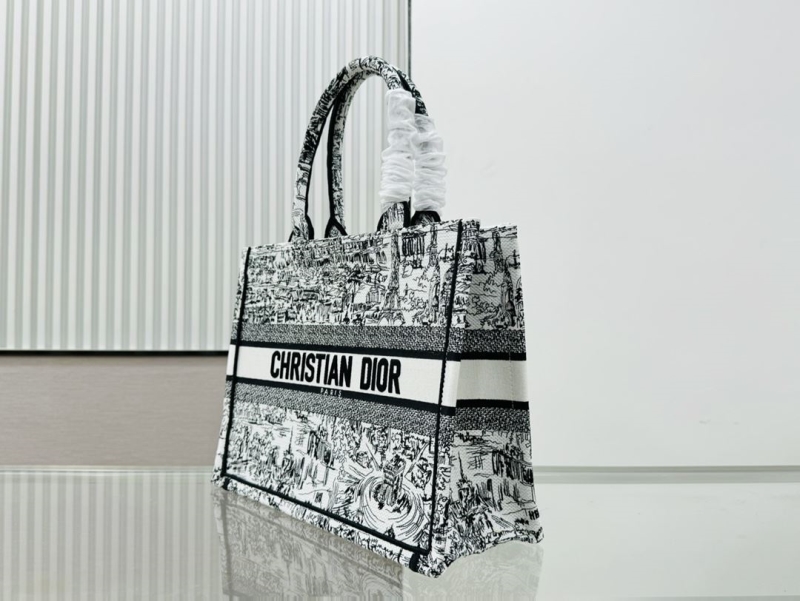 Dior Shopping Bags